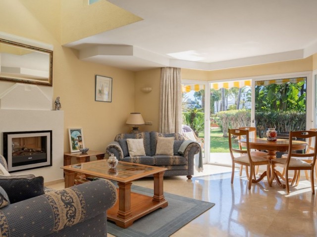 4 Slaapkamer Rijtjeshuis in New Golden Mile