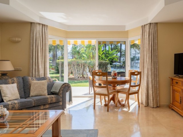 4 Slaapkamer Rijtjeshuis in New Golden Mile