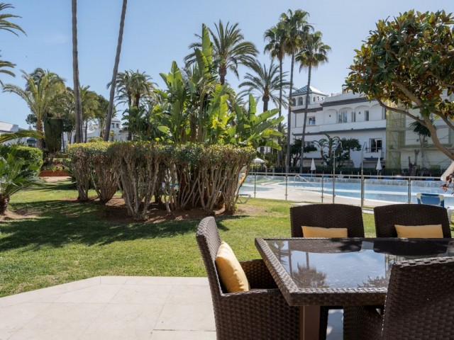 4 Slaapkamer Rijtjeshuis in New Golden Mile