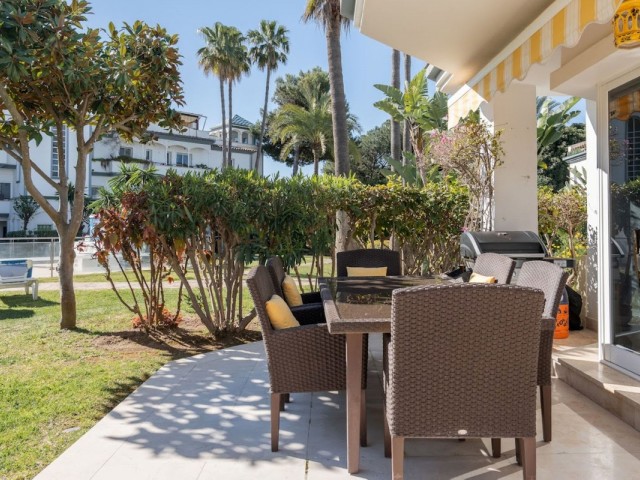 4 Slaapkamer Rijtjeshuis in New Golden Mile