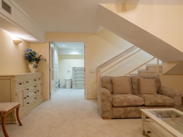 4 Slaapkamer Rijtjeshuis in New Golden Mile