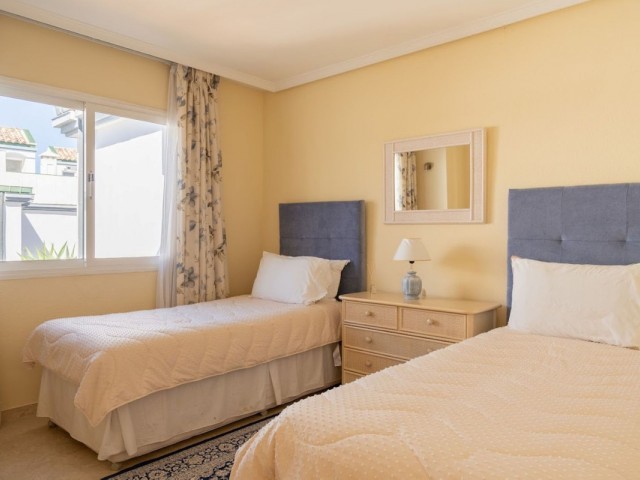 4 Slaapkamer Rijtjeshuis in New Golden Mile