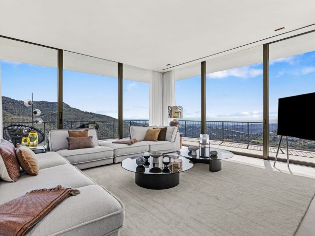 5 Bedrooms Villa in Benahavís