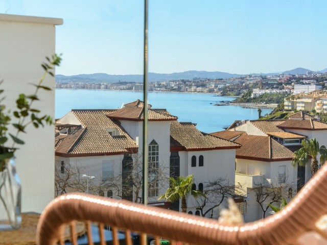 Kattohuoneisto Torrequebrada