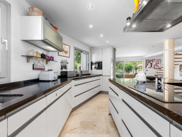 5 Makuuhuoneen Huvila San Pedro de Alcántara