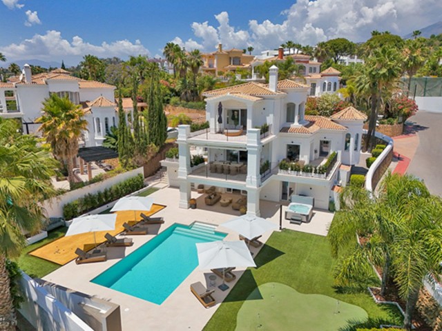 Huvila, Nueva Andalucia