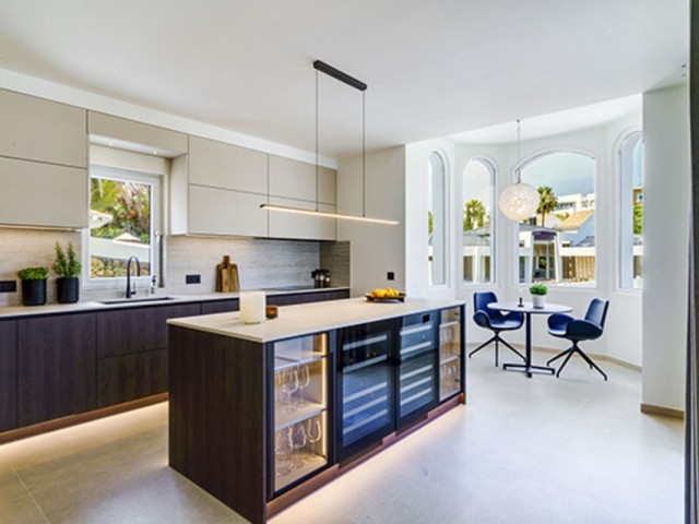 6 Makuuhuoneen Huvila Nueva Andalucía