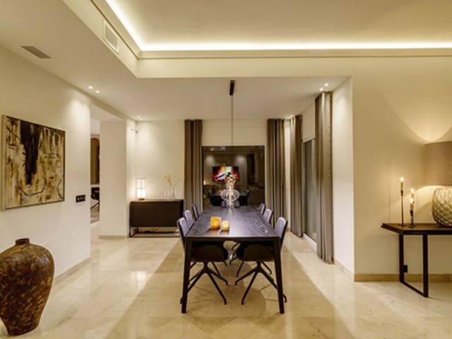 6 Makuuhuoneen Huvila Nueva Andalucía