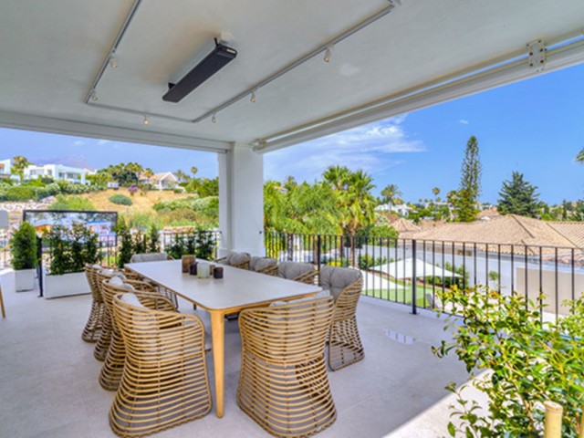 6 Makuuhuoneen Huvila Nueva Andalucía