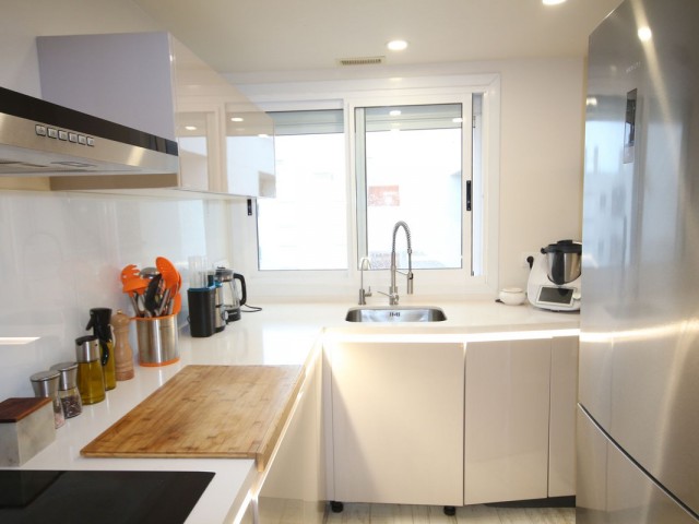 Kattohuoneisto Guadalmina Alta