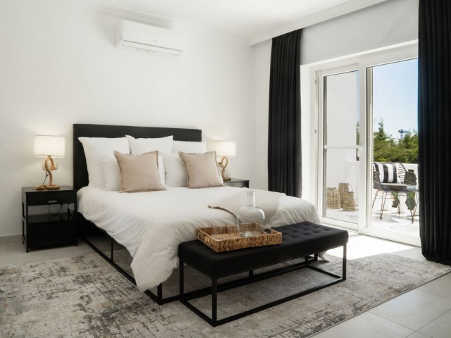 4 Bedrooms Villa in Estepona