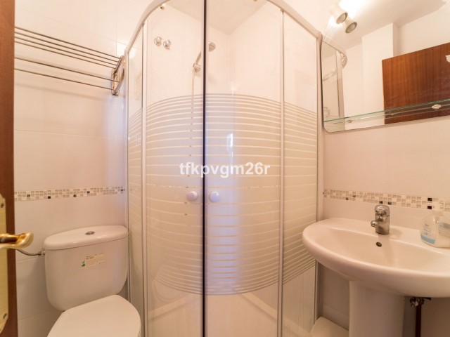 7 Bedrooms Villa in Estepona