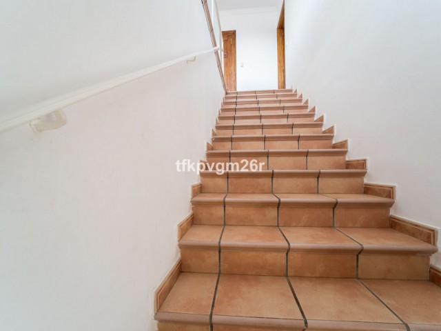 7 Bedrooms Villa in Estepona