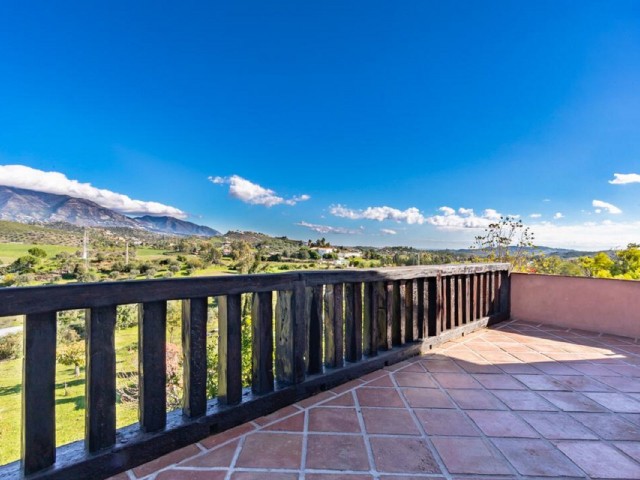 5 Bedrooms Villa in Mijas