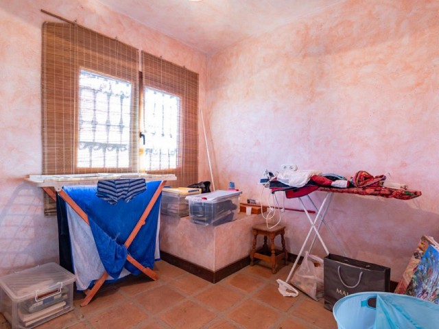 5 Bedrooms Villa in Mijas