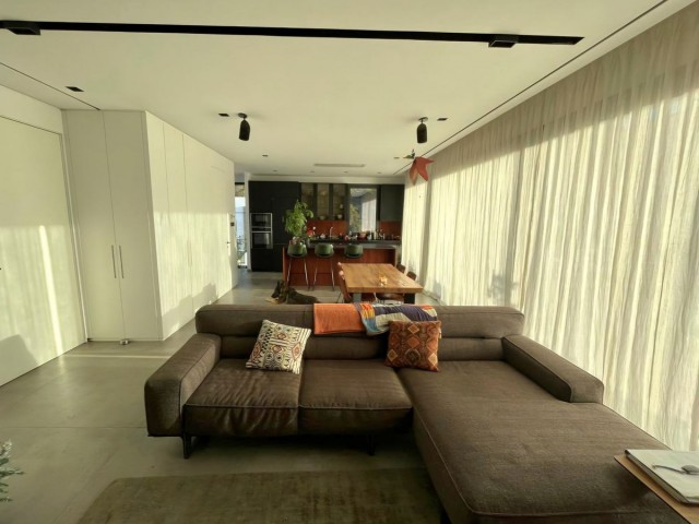 5 Bedrooms Villa in Mijas