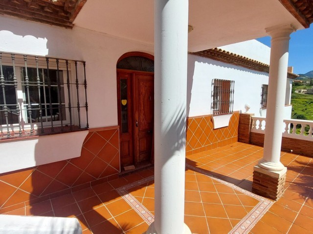 5 Bedrooms Villa in Mijas
