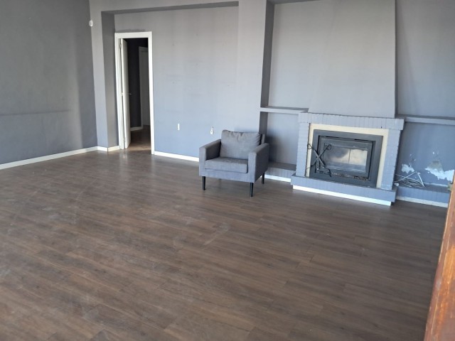 5 Bedrooms Villa in Estepona