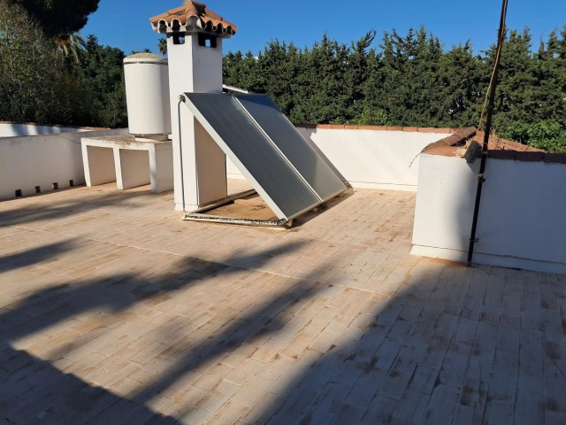 5 Bedrooms Villa in Estepona