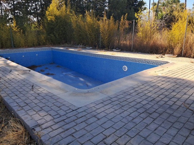 5 Soveroms Villa i Estepona