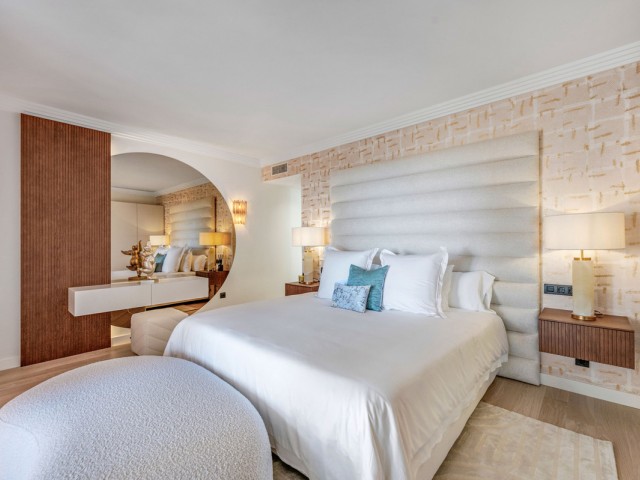 4 Sovrums Lägenhet i Nueva Andalucía