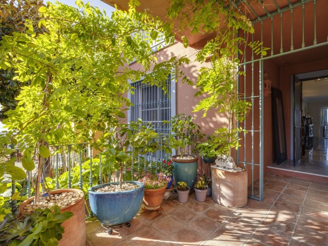 Huoneisto, Monte Halcones, R5351665