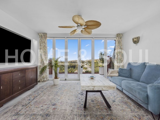 2 Bedrooms Apartment in Monte Halcones