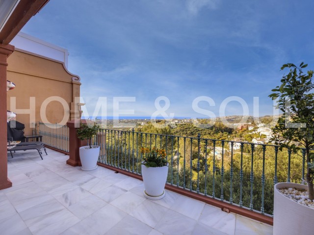 2 Bedrooms Apartment in Monte Halcones