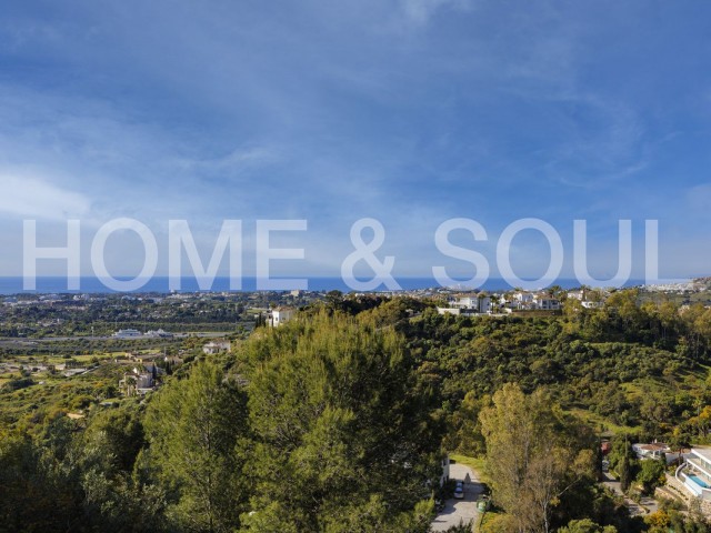 2 Bedrooms Apartment in Monte Halcones