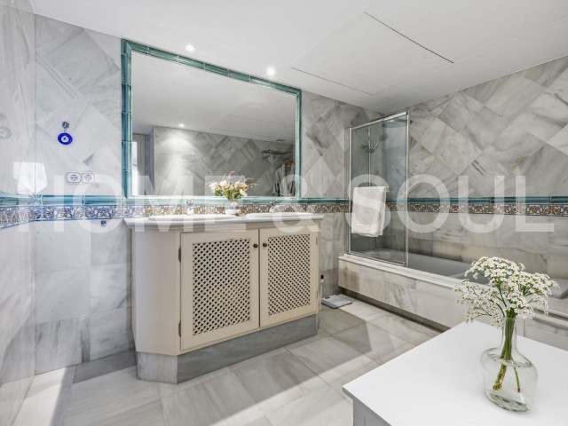 2 Bedrooms Apartment in Monte Halcones