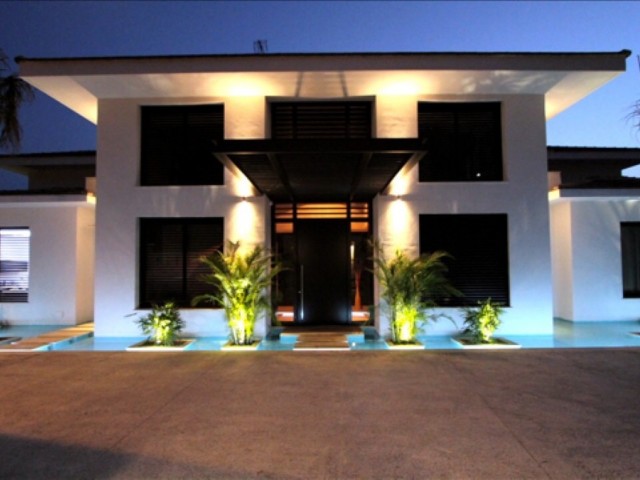 6 Bedrooms Villa in Guadalmina Baja