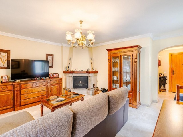 4 Bedrooms Villa in Estepona