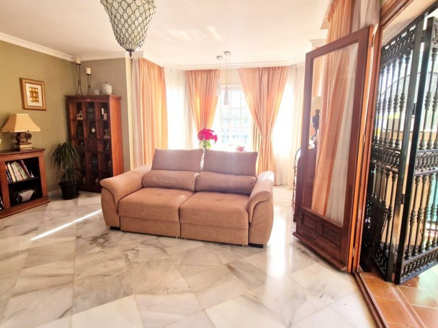 4 Bedrooms Villa in Mijas Golf