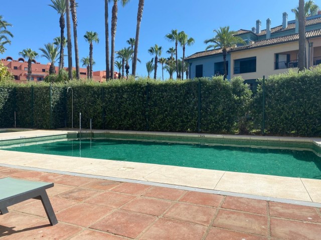 4 Bedrooms Apartment in Sotogrande