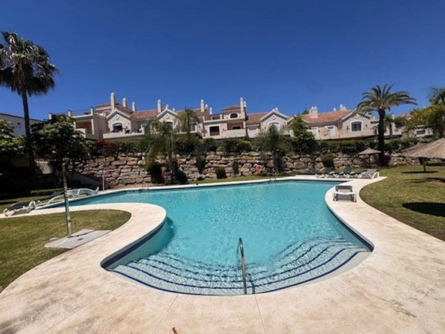 4 Bedrooms Townhouse in El Paraiso