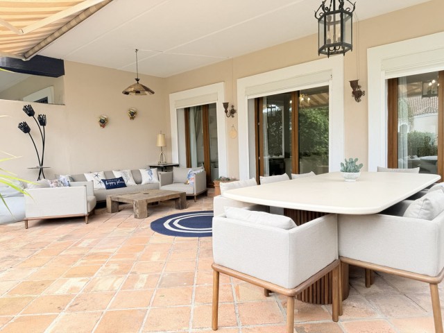 4 Bedrooms Townhouse in El Paraiso