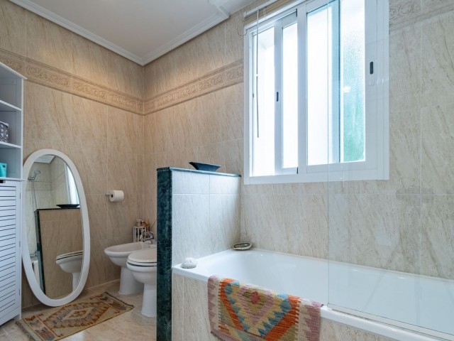 3 Bedrooms Apartment in Estepona