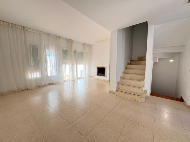 4 Schlafzimmer Reihenhaus in Estepona