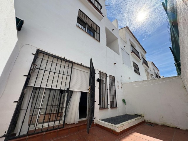4 Schlafzimmer Reihenhaus in Estepona