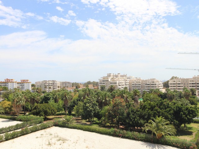 2 Bedrooms Apartment in Nueva Andalucía
