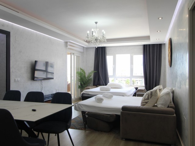 2 Bedrooms Apartment in Nueva Andalucía
