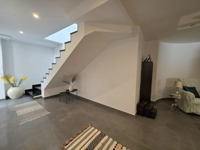 4 Makuuhuoneen Huvila Estepona