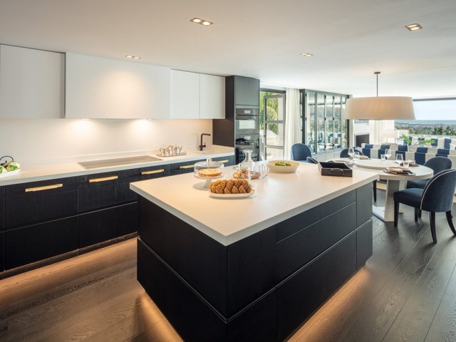 5 Makuuhuoneen Huvila Marbella