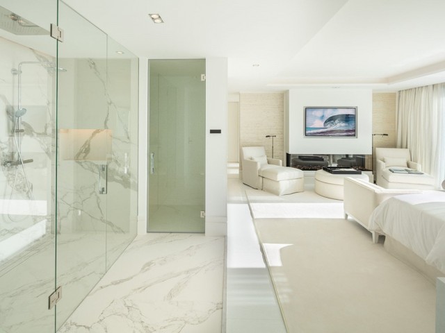 5 Makuuhuoneen Huvila Marbella