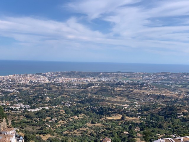  Plot in Mijas