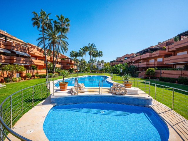 2 Bedrooms Apartment in Puerto Banús