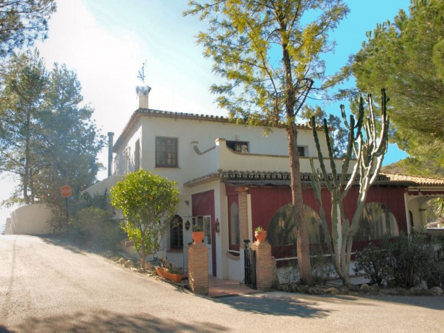 Commercial, Mijas