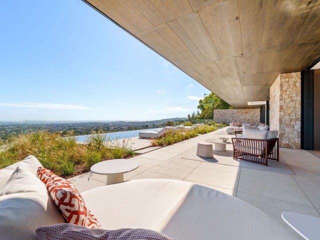 8 Makuuhuoneen Huvila Benahavís