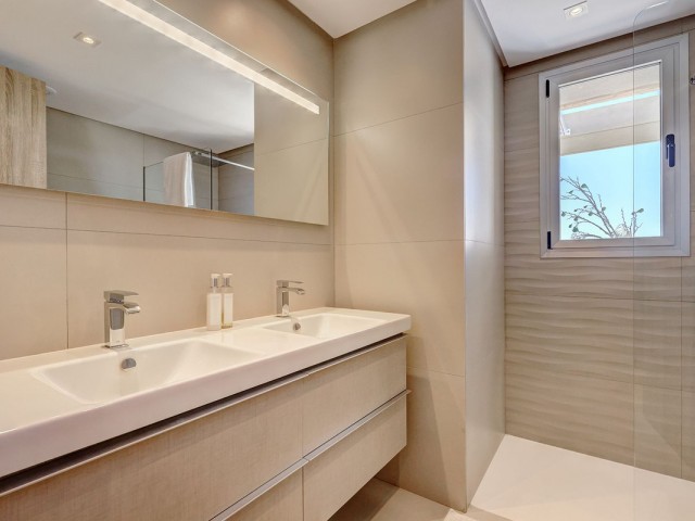 3 Makuuhuoneen Huoneisto Benahavís