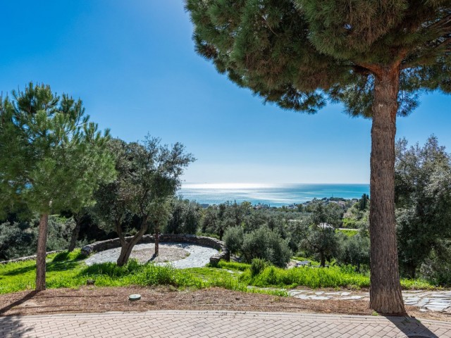 4 Bedrooms Villa in Benalmadena Costa